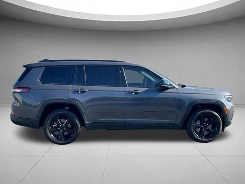 Baltic Gray Metallic Clearcoat 2025 Jeep Grand Cherokee L Limited