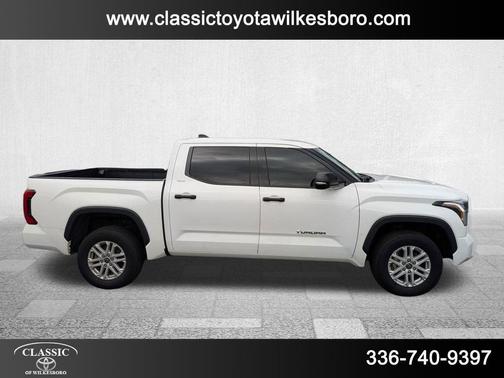 2022 Toyota Tundra SR5