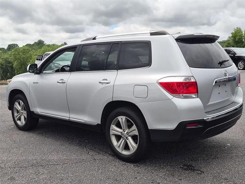 Classic Silver Metallic 2013 Toyota Highlander Limited