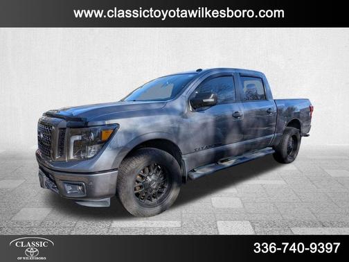 2019 Nissan Titan SV