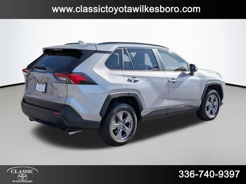 2025 Toyota RAV4 Hybrid LE