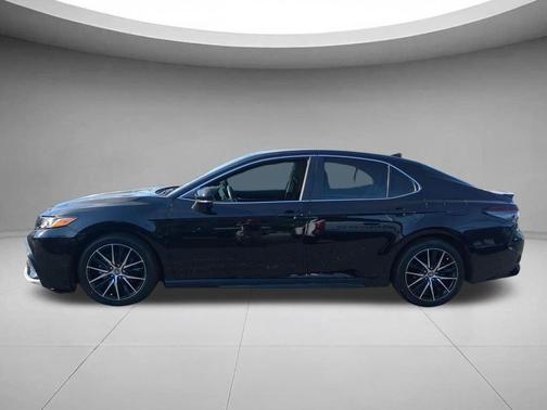 Midnight Black Metallic 2024 Toyota Camry SE