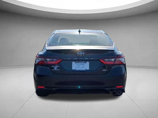 Midnight Black Metallic 2024 Toyota Camry SE