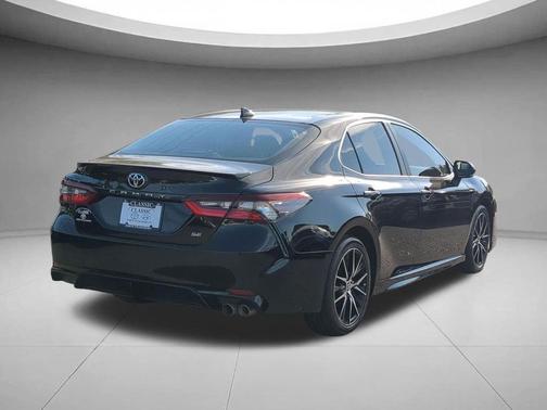 Midnight Black Metallic 2024 Toyota Camry SE