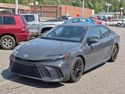 Underground 2025 Toyota Camry SE