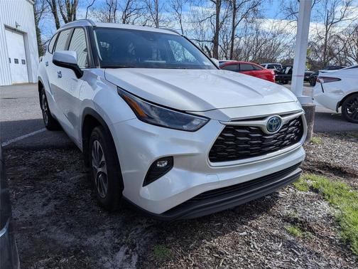 2024 Toyota Highlander Hybrid XLE