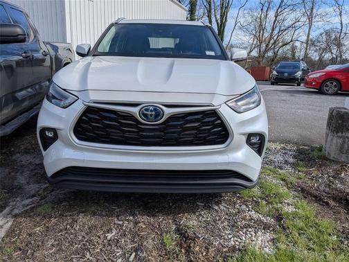 2024 Toyota Highlander Hybrid XLE