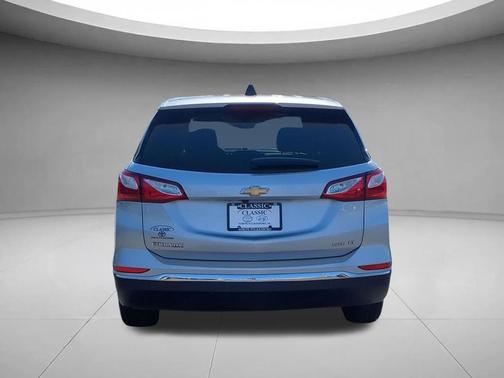 Silver Ice Metallic 2020 Chevrolet Equinox 1LT