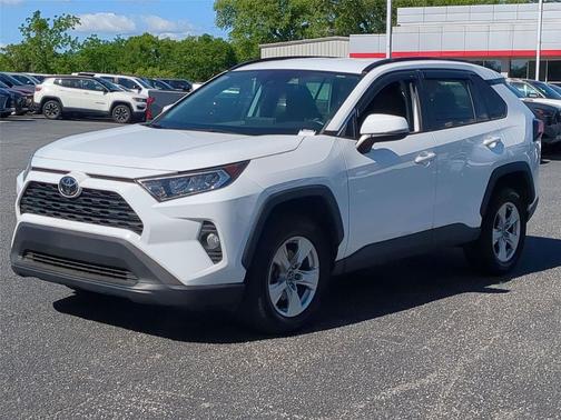 Super White 2020 Toyota RAV4 XLE