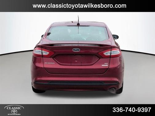 2016 Ford Fusion SE