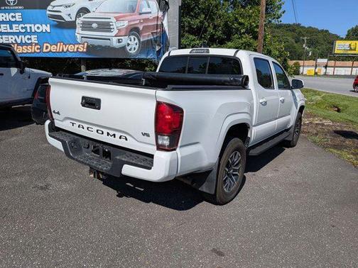 2022 Toyota Tacoma SR