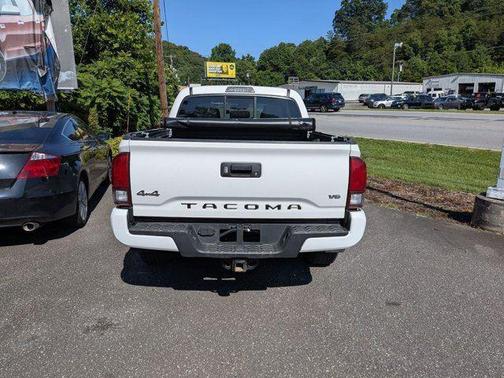 2022 Toyota Tacoma SR