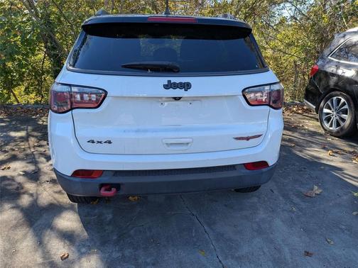 White Clearcoat 2019 Jeep Compass Trailhawk