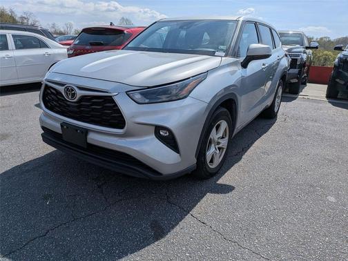 Celestial Silver Metallic 2023 Toyota Highlander LE