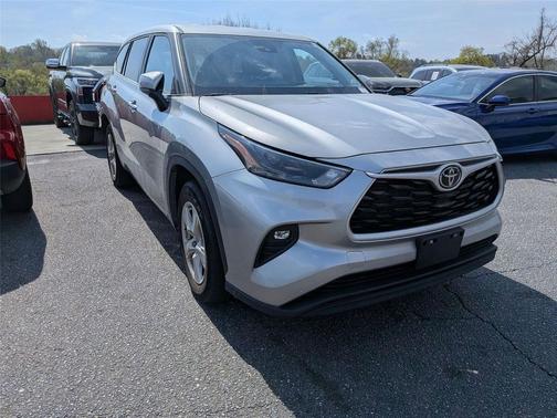 Celestial Silver Metallic 2023 Toyota Highlander LE