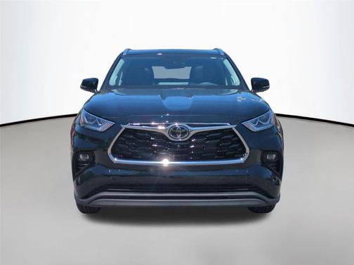 Midnight Black Metallic 2026 Toyota Highlander Hybrid Limited