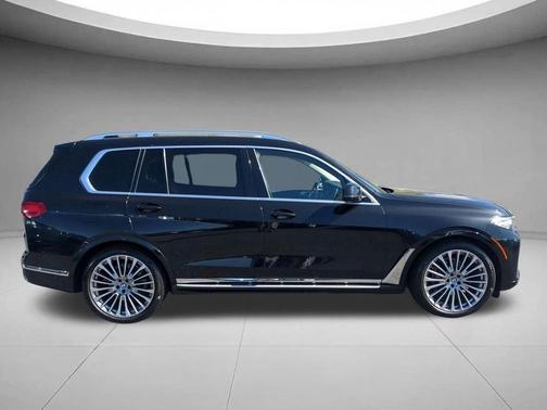 Black Sapphire Metallic 2019 BMW X7 xDrive40i