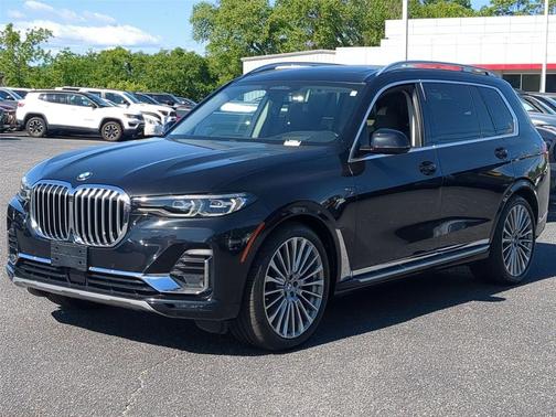 Black Sapphire Metallic 2019 BMW X7 xDrive40i