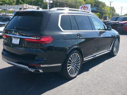 Black Sapphire Metallic 2019 BMW X7 xDrive40i