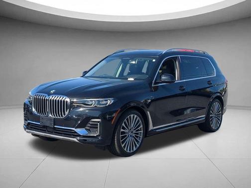 Black Sapphire Metallic 2019 BMW X7 xDrive40i