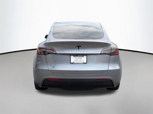 2024 Tesla Model Y Long Range Dual Motor All-Wheel Drive