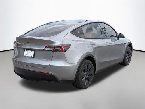 2024 Tesla Model Y Long Range Dual Motor All-Wheel Drive