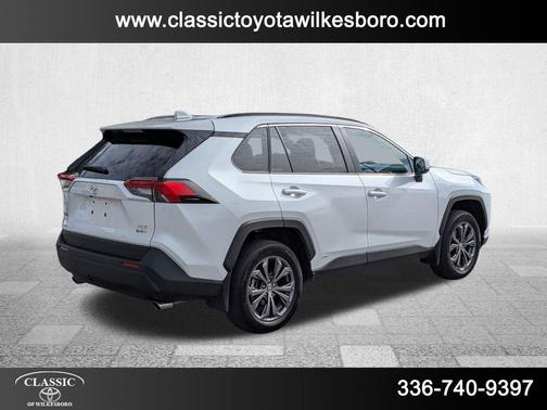 2025 Toyota RAV4 Hybrid XLE Premium