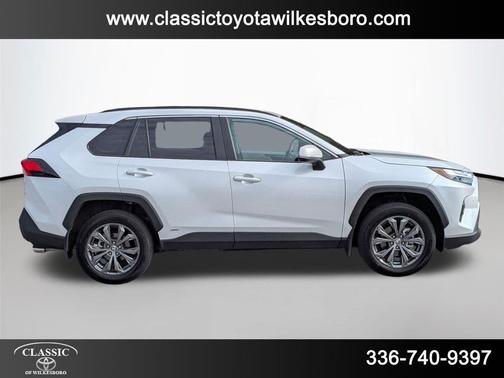 2025 Toyota RAV4 Hybrid XLE Premium