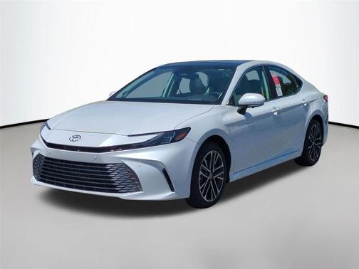 Wind Chill Pearl 2026 Toyota Camry XLE
