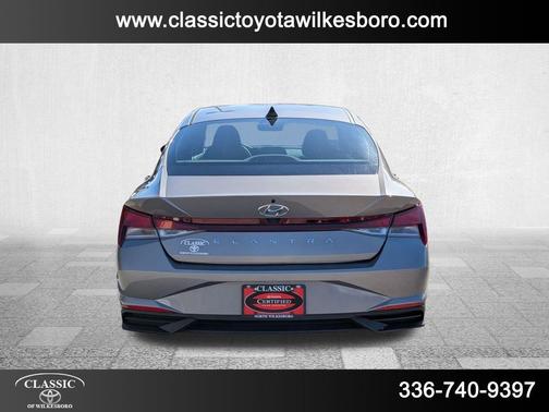 2022 Hyundai ELANTRA SEL