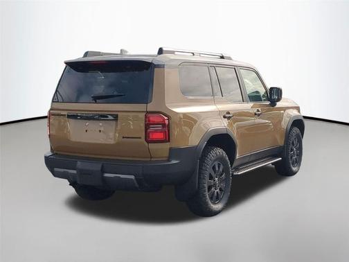 Trail Dust/Gray Scape Roof 2026 Toyota Land Cruiser Base