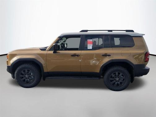 Trail Dust/Gray Scape Roof 2026 Toyota Land Cruiser Base