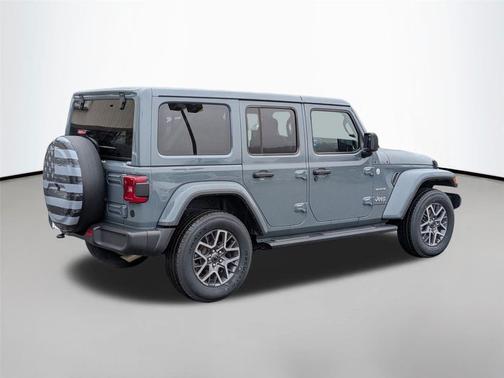2024 Jeep Wrangler 4-Door Sahara 4x4