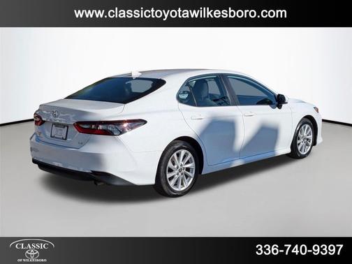 2022 Toyota Camry LE