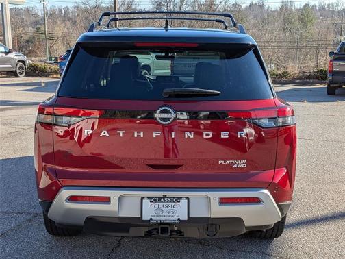 2023 Nissan Pathfinder Platinum 4WD