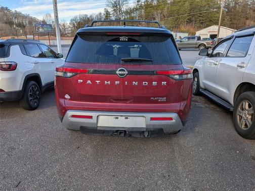 2023 Nissan Pathfinder Platinum 4WD