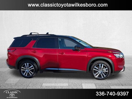 2023 Nissan Pathfinder Platinum 4WD