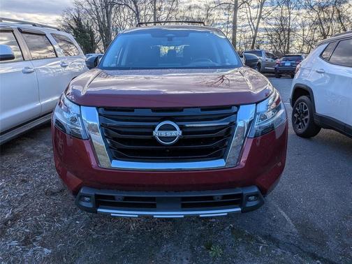2023 Nissan Pathfinder Platinum 4WD