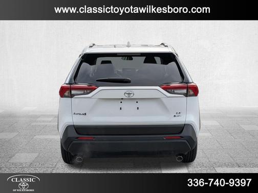 2025 Toyota RAV4 Hybrid LE