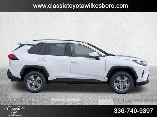 2025 Toyota RAV4 Hybrid LE