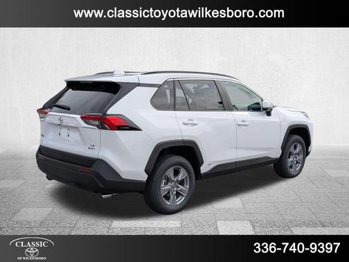 2025 Toyota RAV4 Hybrid LE