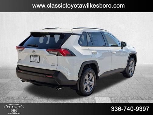2025 Toyota RAV4 Hybrid SE