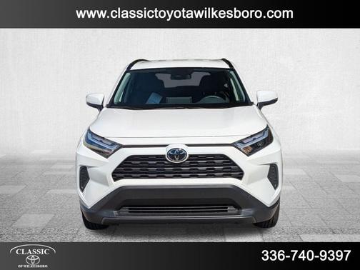 2025 Toyota RAV4 Hybrid SE