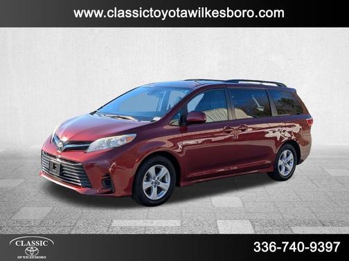 2019 Toyota Sienna LE