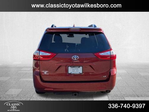 2019 Toyota Sienna LE