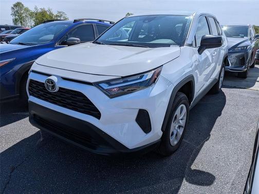 2025 Toyota RAV4 LE