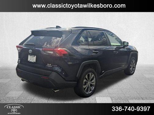 2022 Toyota RAV4 Hybrid XLE Premium