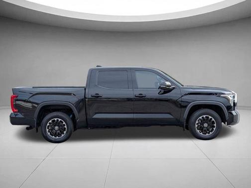 Midnight Black Metallic 2022 Toyota Tundra SR5