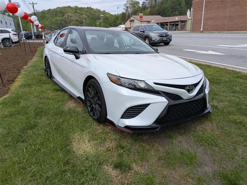 Wind Chill Pearl/Midnight Black Metallic 2022 Toyota Camry TRD