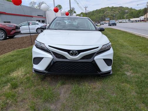 Wind Chill Pearl/Midnight Black Metallic 2022 Toyota Camry TRD